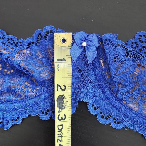 Frederick's of Hollywood Nude and Blue Lace Bra Size 32D NWT Lingerie Shower - Picture 13 of 13